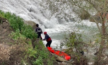 Dere yatağındaki kayalıkta ölü bulundu