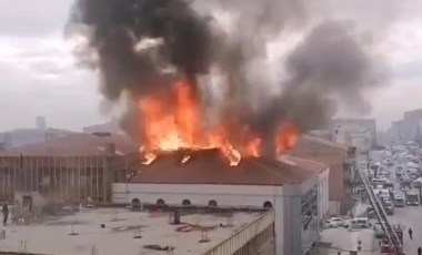 Ankara'da panik anladı: Boya atölyesinde çıkan yangın, yandaki iş yerine de sıçradı!