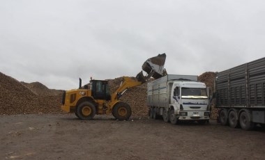 Konya'da yaz bitti, hasat süreci bitmedi:  2 milyon 100 bin ton ürün hasat edildi...