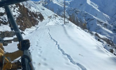 Diyarbakır’da kardan kapanan 5 kırsal mahallenin yolu açıldı