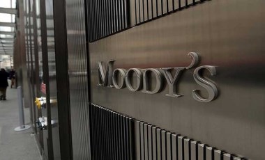 Moody's 17 Türk bankasının görünümünü 'pozitife' çevirdi