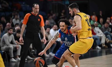 Anadolu Efes evinde Barcelona'yı devirdi!