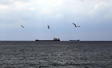 Aden Körfezi'nde saldırı: ABD'ye ait gemi hedef alındı