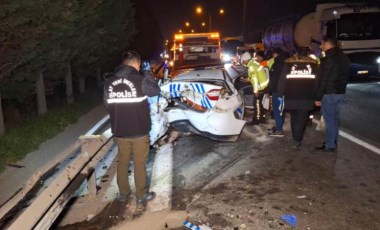 Kaçak göçmenleri taşıyan araç, polis aracına çarptı: 4'ü polis, 18 yaralı