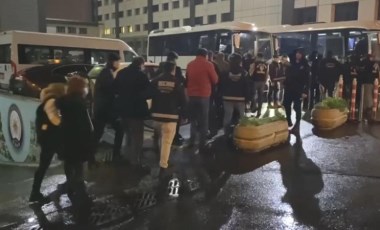 Son dakika... Büyükçekmece Belediyesi'ne rüşvet operasyonu: Şüpheliler adliyeye sevk edildi