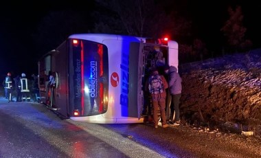 Kütahya'da korkunç kaza! Yolcu otobüsü devrildi: 18 yaralı