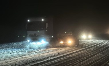 Tokat- Sivas karayolunda ulaşıma 'kar' engeli