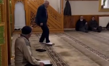 Sivas'ta Kuran'a ayağıyla basan şüpheli adliyeye sevk edildi