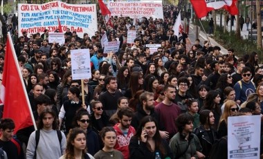 Yunanistan’da öğrenciler 3 gündür sokakta: 'Herkes için ücretsiz eğitim'