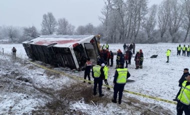 Kastamonu'da yolcu otobüsü tarlaya devrildi... Ölü ve yaralılar var!