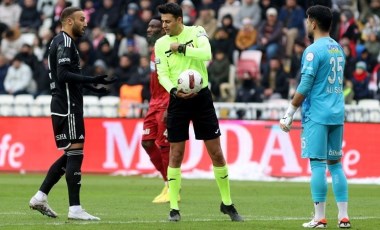 Eski hakemler yorumladı: Sivasspor - Beşiktaş maçındaki VAR'ın iptal ettiği penaltı kararı doğru muydu?