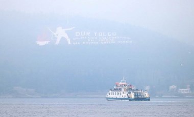 Çanakkale Boğazı 'yoğun sis' nedeniyle transit gemi geçişlerine kapatıldı