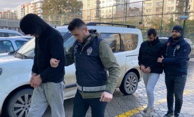 Samsun'da seyir halindeki otomobile silahlı saldırı: Husumetli sanıp başkasını vurdular!