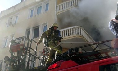 Avcılar'da korkutan yangın: 4 kişi kurtarıldı!