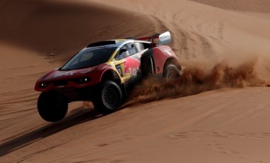 Dakar Rallisi'nin 4. etabında gülen taraf Sebastien Loeb oldu!