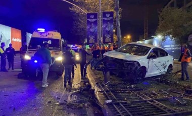 Sarıyer’de alkollü sürücünün kullandığı araç refüje girdi: 2 yaralı