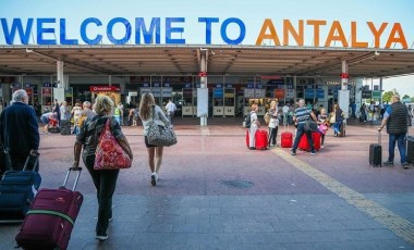 Antalya'ya rekor turist akını: Yüzde 8'lik artış!