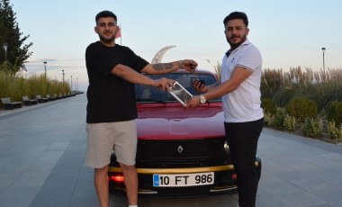 Araba fiyatına telefon! iPhone ile otomobili takas ettiler