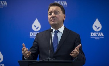 Ali Babacan, yeniden DEVA Partisi Genel Başkanlığı'na seçildi