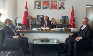 CHP Genel Başkan Yardımcısı Gökan Zeybek, YRP heyeti ile görüştü