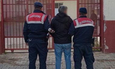 Jandarma şüpheli araçta silah ve uyuşturucu ele geçirdi: 5 gözaltı