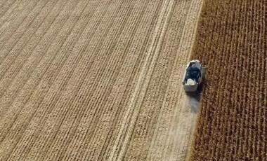 CHP'li Bakırlıoğlu traktör satışlarını Manisa'da inceledi: 'Enflasyonla mücadele için çiftçinin boğazını sıkıyorlar'