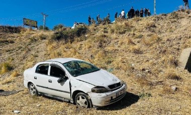 Adıyaman'da feci kaza... Otomobil şarampole yuvarlandı: Yaralılar var!