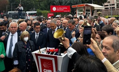 CHP heyeti Milli Eğitim Bakanlığı'na yürüdü: 'Zil, sizi uyarmak için çalıyor'