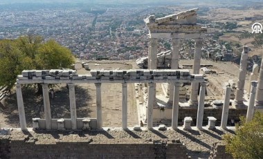 Bergama'daki yüzey araştırmalarında yaklaşık 4 bin 500 yıllık tanrıça figürü bulundu