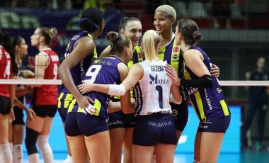 Voleybol derbisinde kazanan Fenerbahçe!