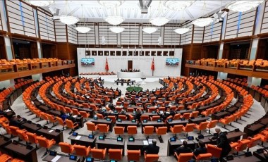 Tezkere kabul edildi: Türk askerinin Lübnan'daki görev süresi 1 yıl daha uzatıldı