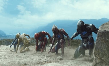 Power Rangers filminin konusu ne? Power Rangers filminin oyuncuları kim?