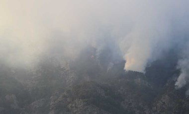 Denizli'de yangın sönmüyor: 'Arazinin sarp ve kayalık olması nedeniyle...'