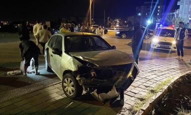 Edirne'de feci kaza! Otomobille hafif ticari araç çarpıştı: 3 yaralı