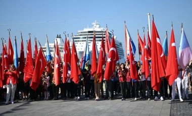 Kuşadası’nı Cumhuriyet Bayramı coşkusu sardı