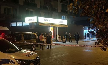 İzmir'de iki grup arasında kavga: Bir polis memuru öldürüldü