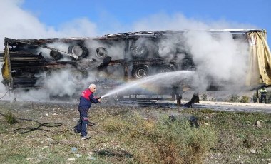 Seyir halindeydi... Amasya'da TIR'ın lastikleri bir anda alev aldı!