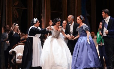 İzmir Devlet Opera ve Balesi 'La Traviata' operasıyla seyirciyi selamlayacak