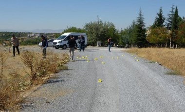 İki grubun mezarlıktaki silahlı çatışmasında kurşunlar havada uçuştu