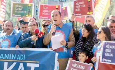 Eğitimdeki liyakatsizliğe dikkat çeken Eğitim-İş MEB’in önünde bir araya geldi: ‘Torpilin önüne geçeceğiz’