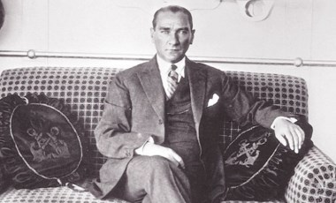 Ünlü isimlerin '10 Kasım Atatürk'ü Anma Günü' paylaşımları