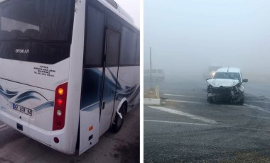 Konya'da faciadan dönüldü... Hafif ticari araç servis aracına çarptı: 2 yaralı