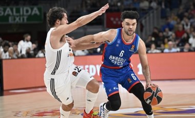 Anadolu Efes, Real Madrid'i devirdi!