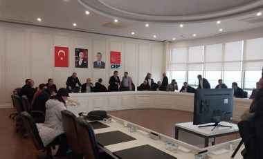 Esenyurt Belediyesi'nde CHP'li meclis üyeleri 16 gün sonra belediye binasında