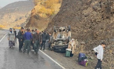 Çukurca'da feci kaza! Çok sayıda yaralı var