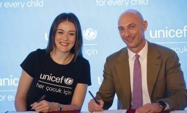 UNICEF Türkiye, milli voleybolcu ve Vakıfbank Spor Kulübü takım kaptanı Zehra Güneş'i Çocuk Hakları Savunucusu olarak ilan ediyor