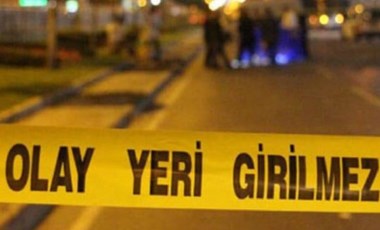 14 ve 17 yaşındaki iki çocuk sokak ortasında silahla çatıştı: 1 ölü