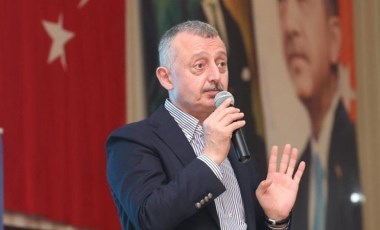 AKP'li Kocaeli Büyükşehir Belediyesi Başkanı Tahir Büyükakın'dan Ekrem İmamoğlu'na: Sen ahmaksın, hakaretse dava aç