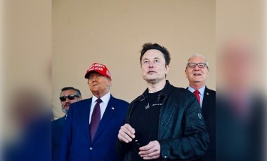 Trump, Musk'la beraber Starship roketinin fırlatılmasını izledi