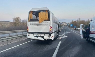 Fabrika servis otobüsü kaza yaptı: 10 işçi yaralandı